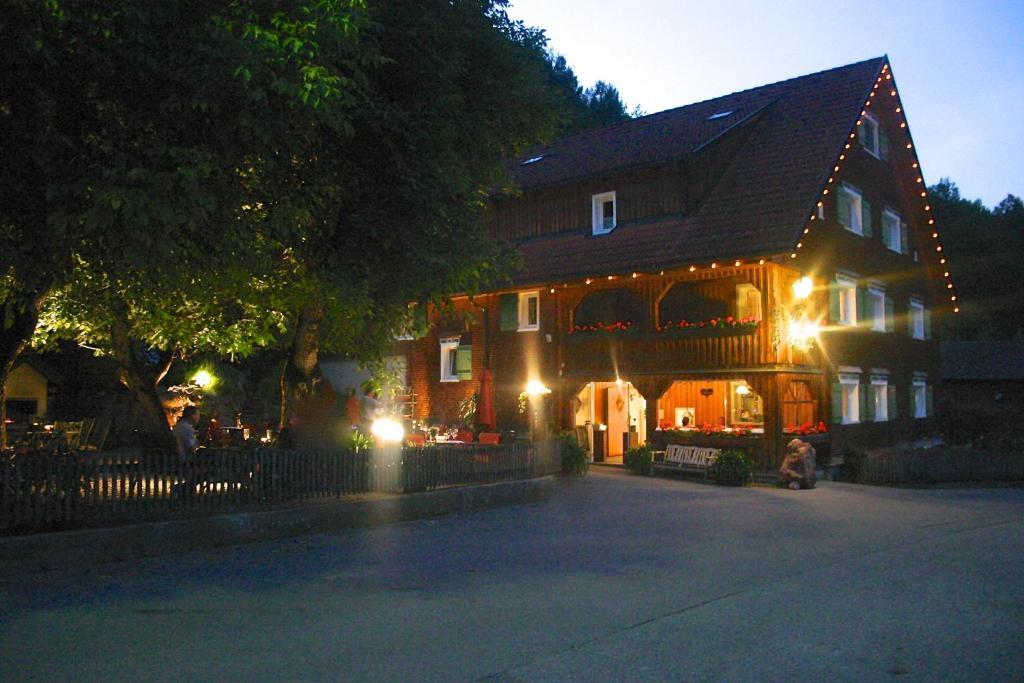 Hotel Gasthaus Schaefle Bürserberg Exteriör bild